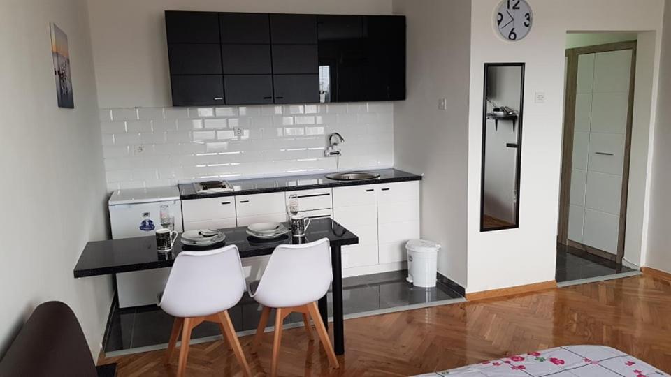 Central View Apartment 斯科普里 外观 照片